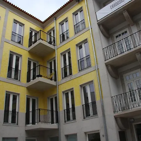 Apartment Toctoc Yellow